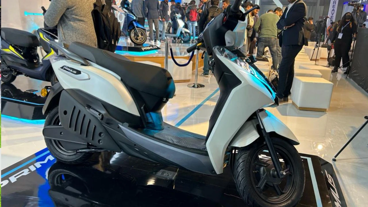 Ola की हवा टाइट करने लॉन्च हुआ Ampere Primus EV Scooter 210 km की लंबी रेंज और आधुनिक फीचर्स के साथ
