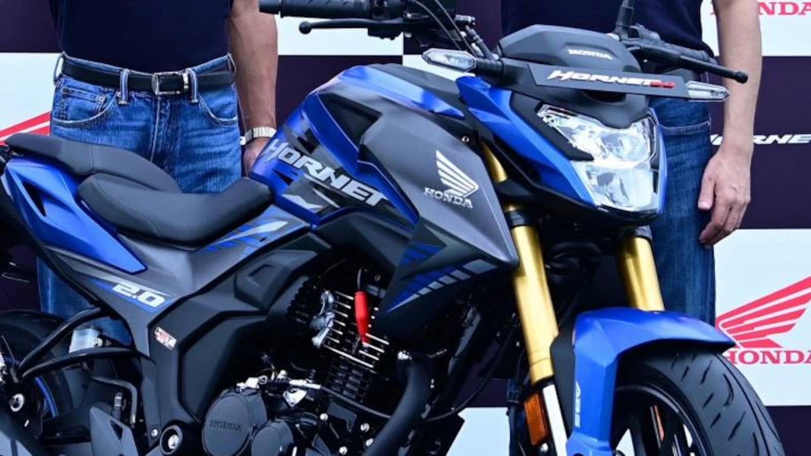 Honda Hornet 2.0, नए फीचर्स, शानदार परफॉर्मेंस और TFT डिस्प्ले और कीमत मात्र 1.53 लाख