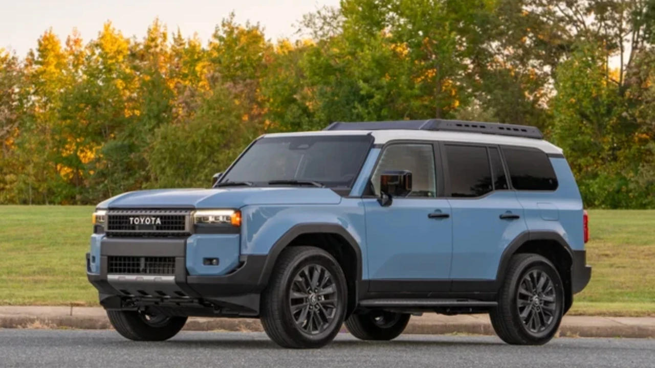Toyota Cruiser 2025: दमदार इंजन, शानदार फीचर्स और जबरदस्त माइलेज के साथ जल्द होगा लॉन्च