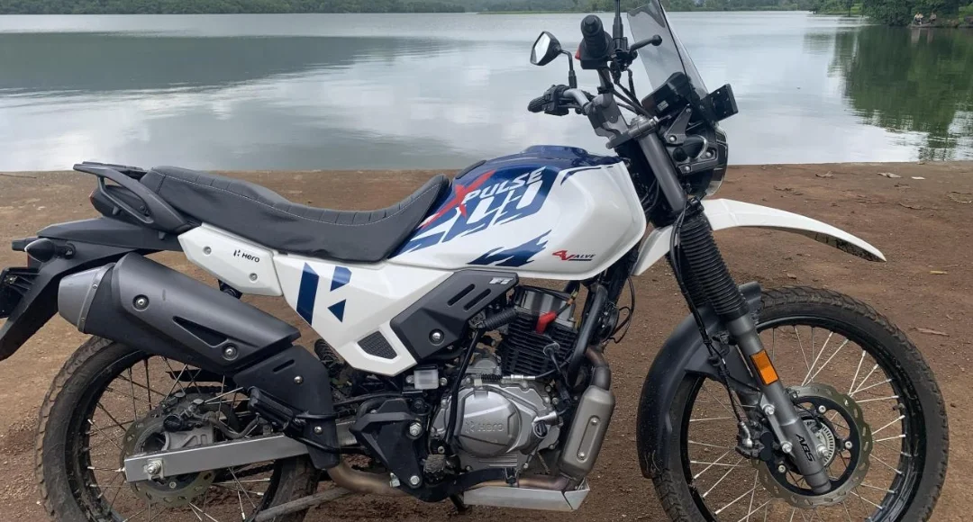 अपने पावरफुल इंजन और ब्रांडेड फीचर्स से Royal Enfield को टक्कर देने लॉन्च हो रही है Hero Xpulse 200 4V बाइक जाने कीमत