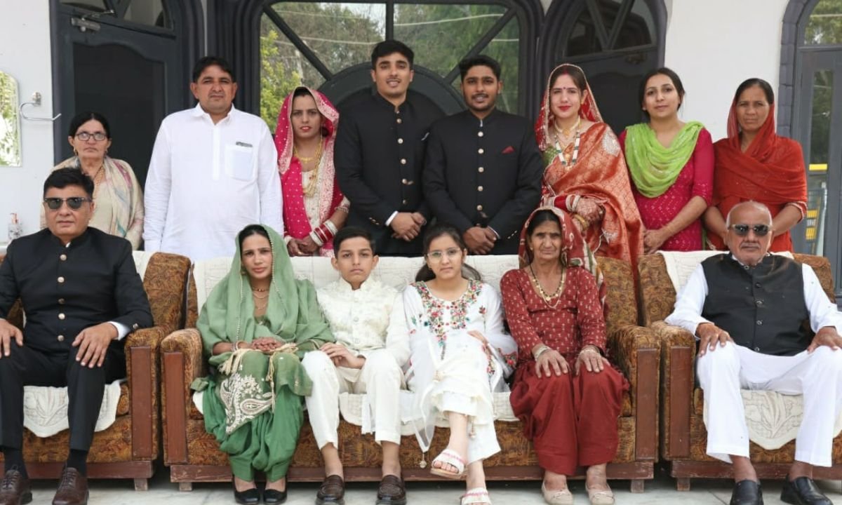 Jind Had to bow to the insistence of son-in-law, junior lecturer took Rs 1 as shagun and got married without dowry.