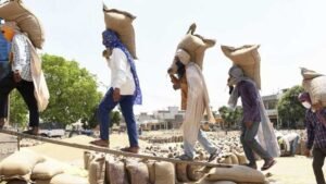 PM Labor Pension Scheme: Workers will get a monthly pension of Rs 3,000 at the age of 60, know the complete details here.