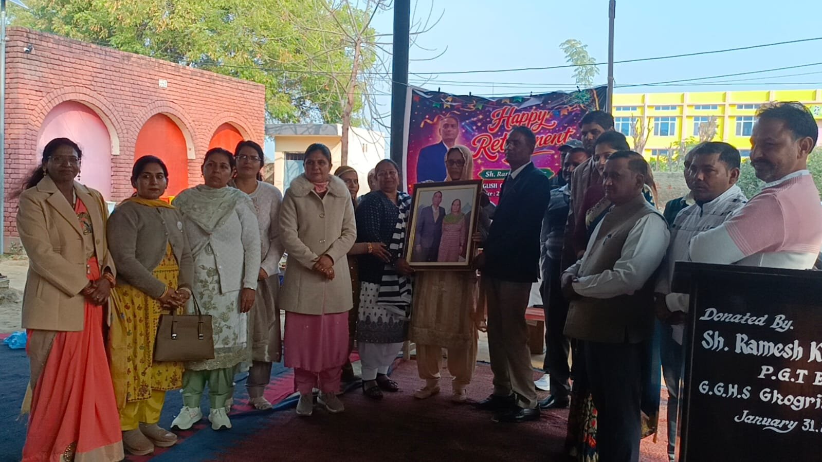 GGHS Ghogrian: A program was held at the government school in Ghogharian on the retirement of a lecturer, and the staff honored him.