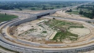 Ganga Expressway : इस एक्सप्रेसवे से जुड़ेगा गंगा एक्सप्रेसवे, सरकार ने जमीन खरीद के लिए जारी किए 1200 करोड़ रुपये 2 Ganga Expressway: Ganga Expressway will be connected to this expressway, the government has released Rs 1200 crore for land purchase.